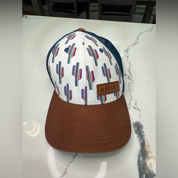Ariat Women’s Cactus Print Logo Cap - Picture 3 of 4